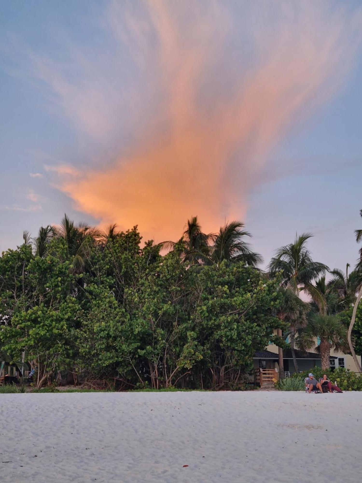 Stunning 2-Bedroom Plus Den Condo In Greenlinks Resort Naples Exterior foto