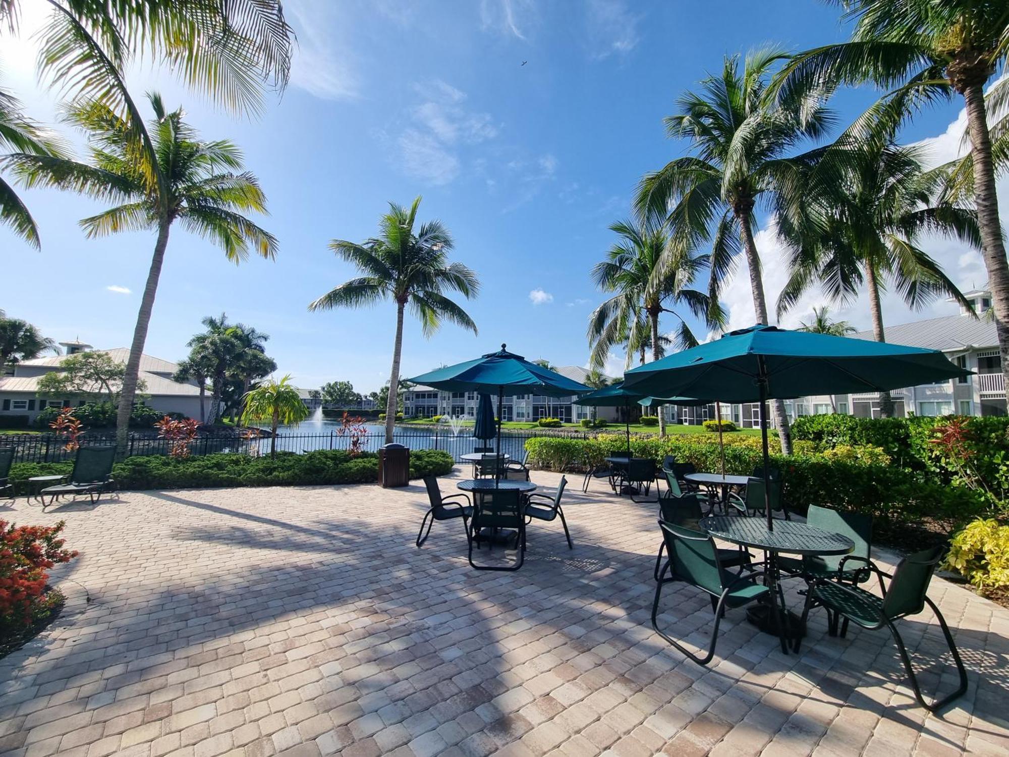 Stunning 2-Bedroom Plus Den Condo In Greenlinks Resort Naples Exterior foto