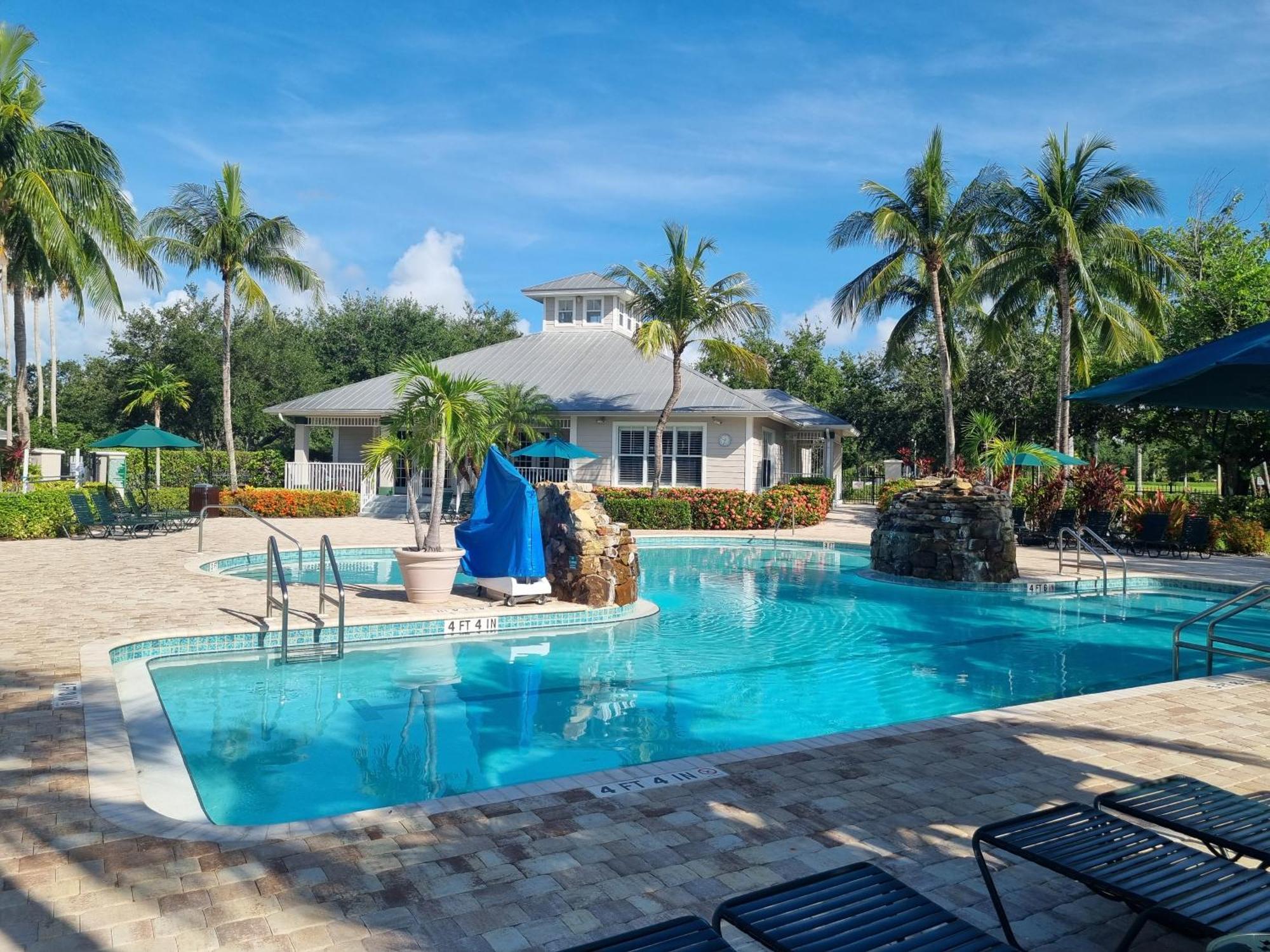 Stunning 2-Bedroom Plus Den Condo In Greenlinks Resort Naples Exterior foto