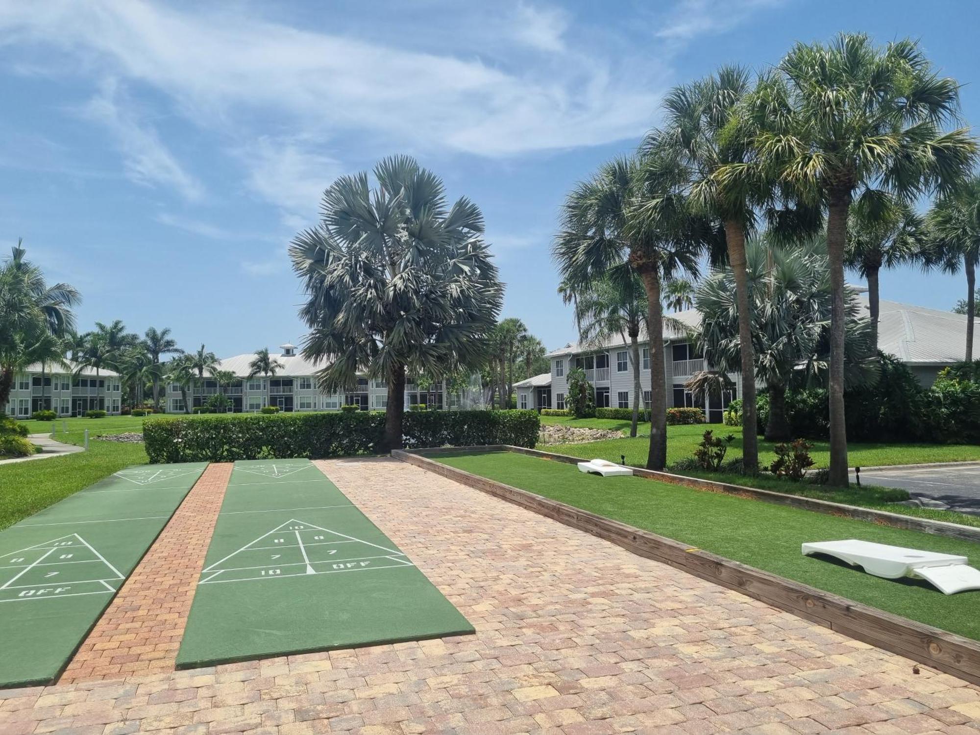 Stunning 2-Bedroom Plus Den Condo In Greenlinks Resort Naples Exterior foto
