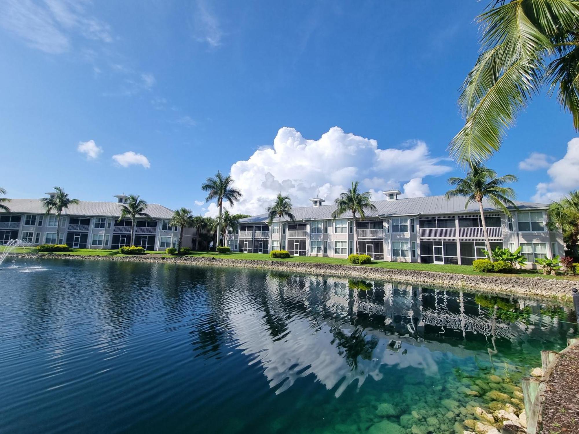Stunning 2-Bedroom Plus Den Condo In Greenlinks Resort Naples Exterior foto