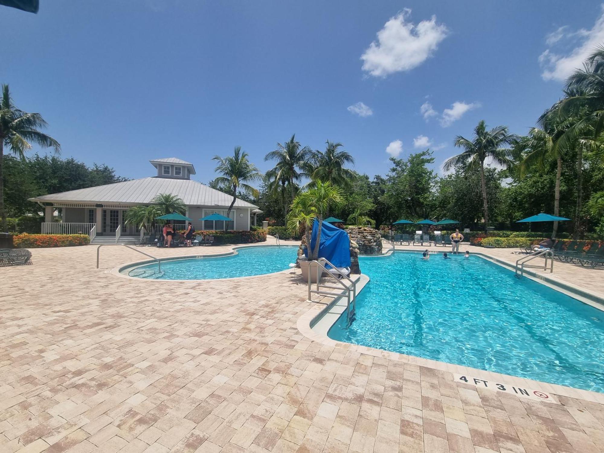Stunning 2-Bedroom Plus Den Condo In Greenlinks Resort Naples Exterior foto
