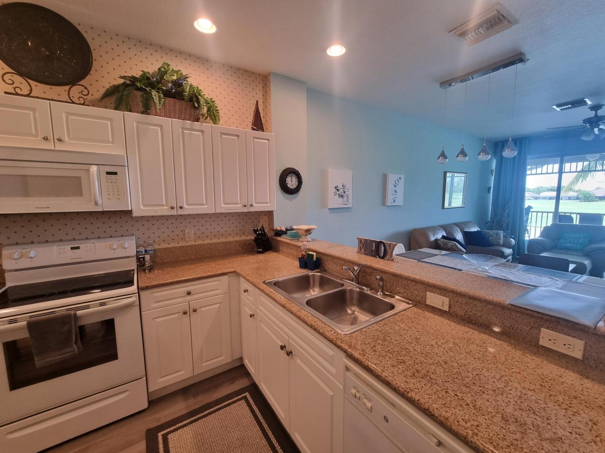 Stunning 2-Bedroom Plus Den Condo In Greenlinks Resort Naples Exterior foto