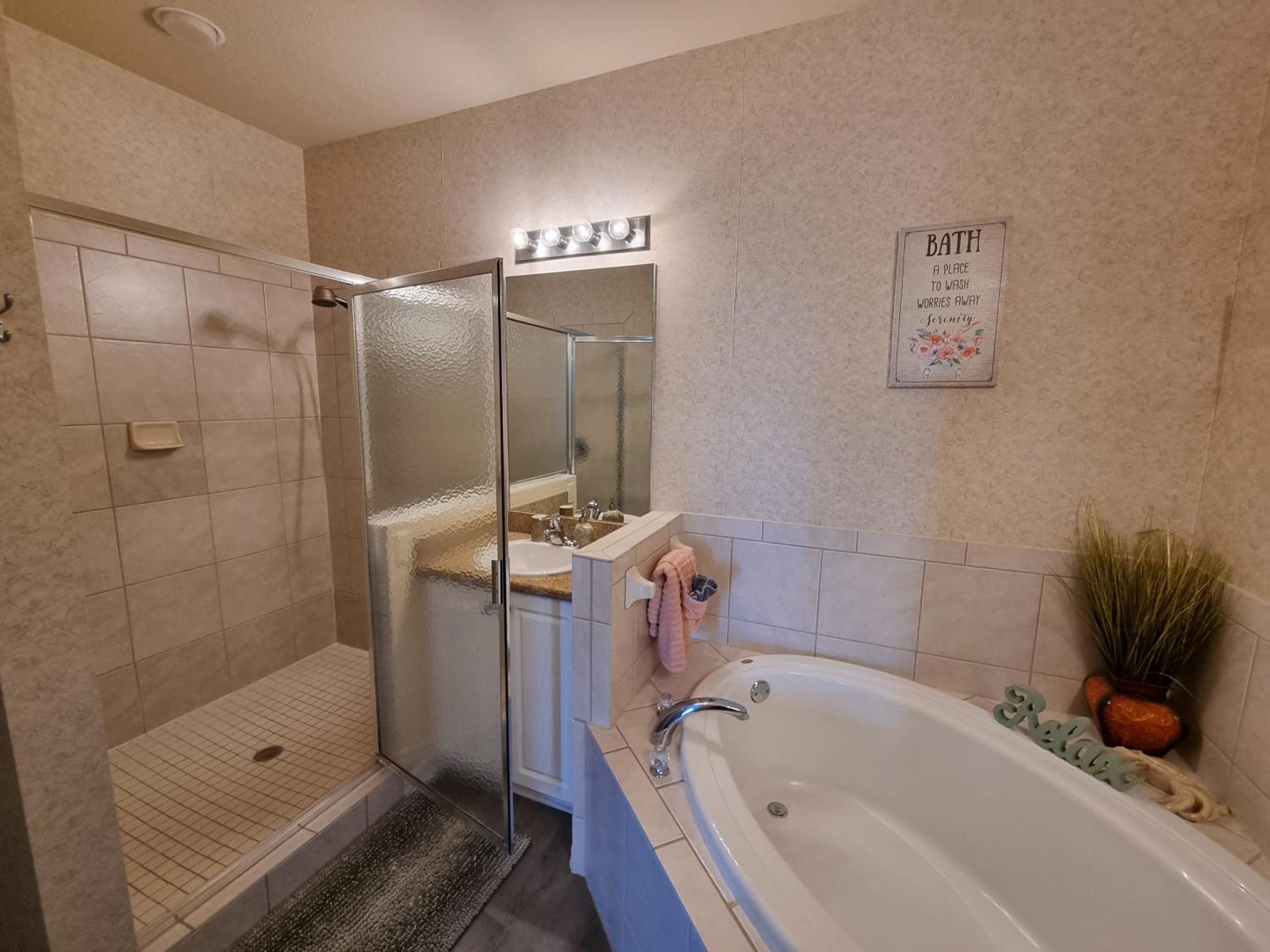 Stunning 2-Bedroom Plus Den Condo In Greenlinks Resort Naples Exterior foto